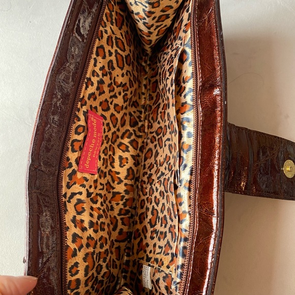 Clutch - Picture 4 of 5